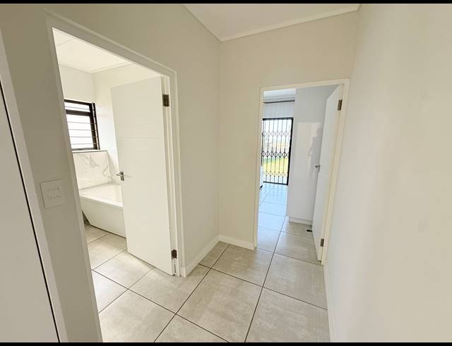 3 BEDROOM APARTMENT TO LET IN IZINGA
